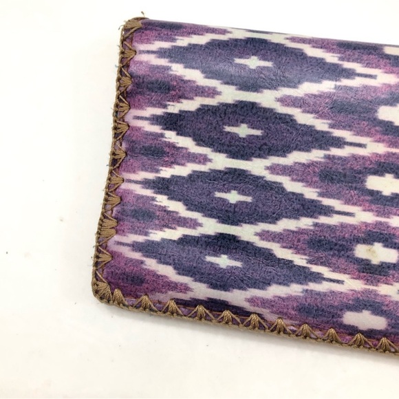 Mlavi Boho purple Ikat print vegan wallet - Picture 4 of 13